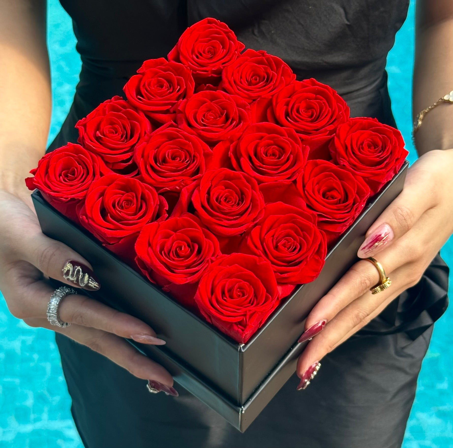 Love Red Rose Box 16 - Rhoel