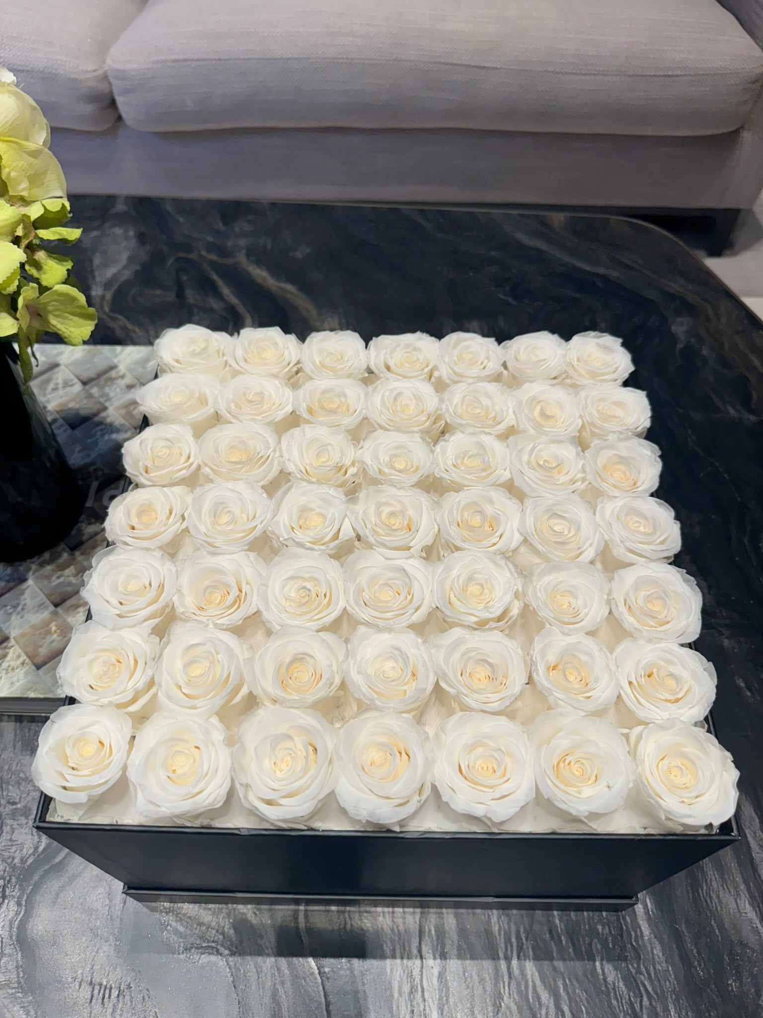 Honeymoon White Rose Box 49 - Rhoel